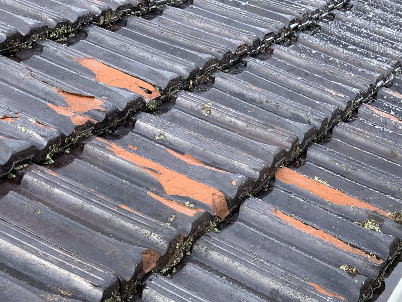 Roof tiles cracked or damaged during pressure cleaning